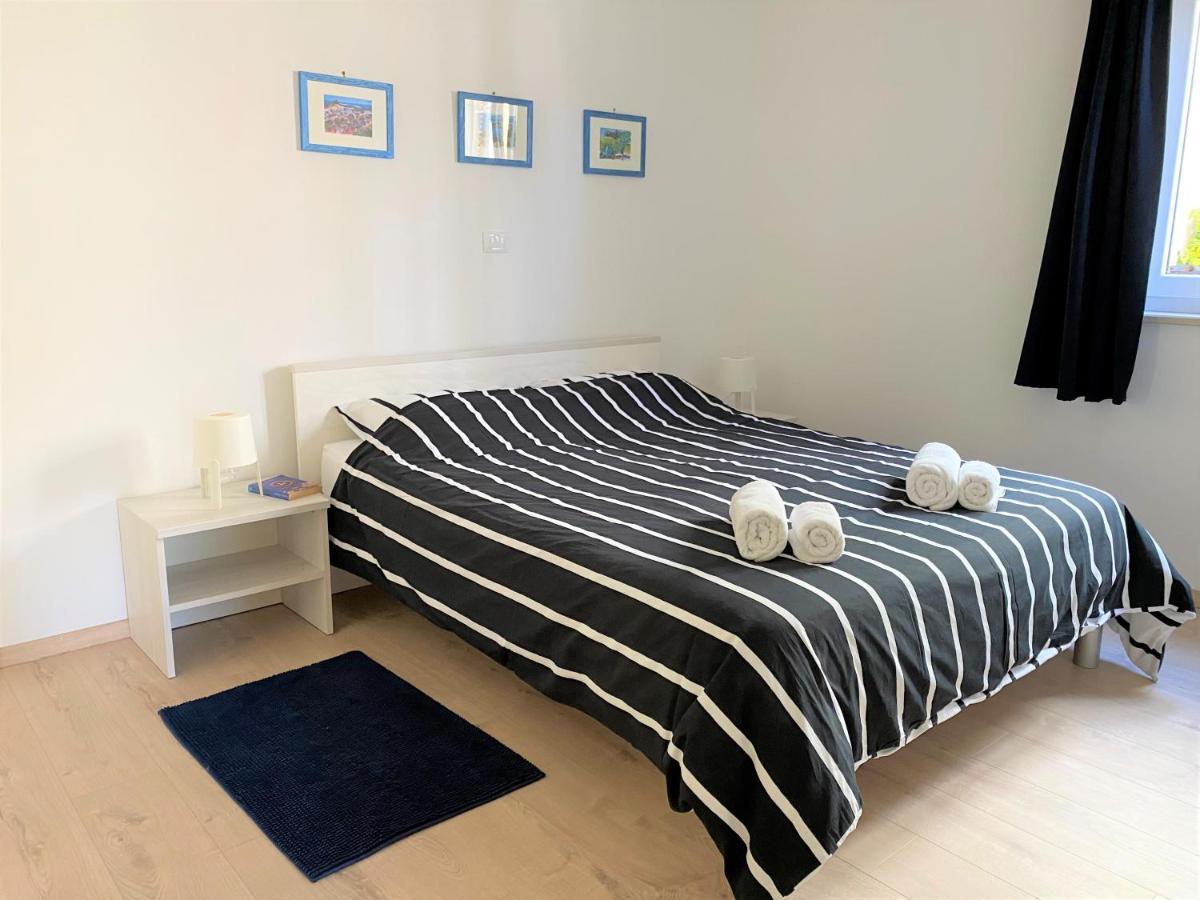 Apartment Punta Premantura E With Garden Εξωτερικό φωτογραφία