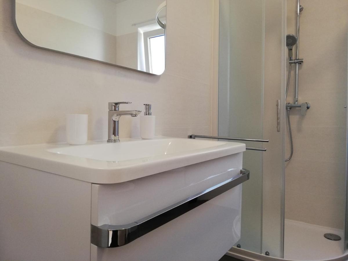 Apartment Punta Premantura E With Garden Εξωτερικό φωτογραφία