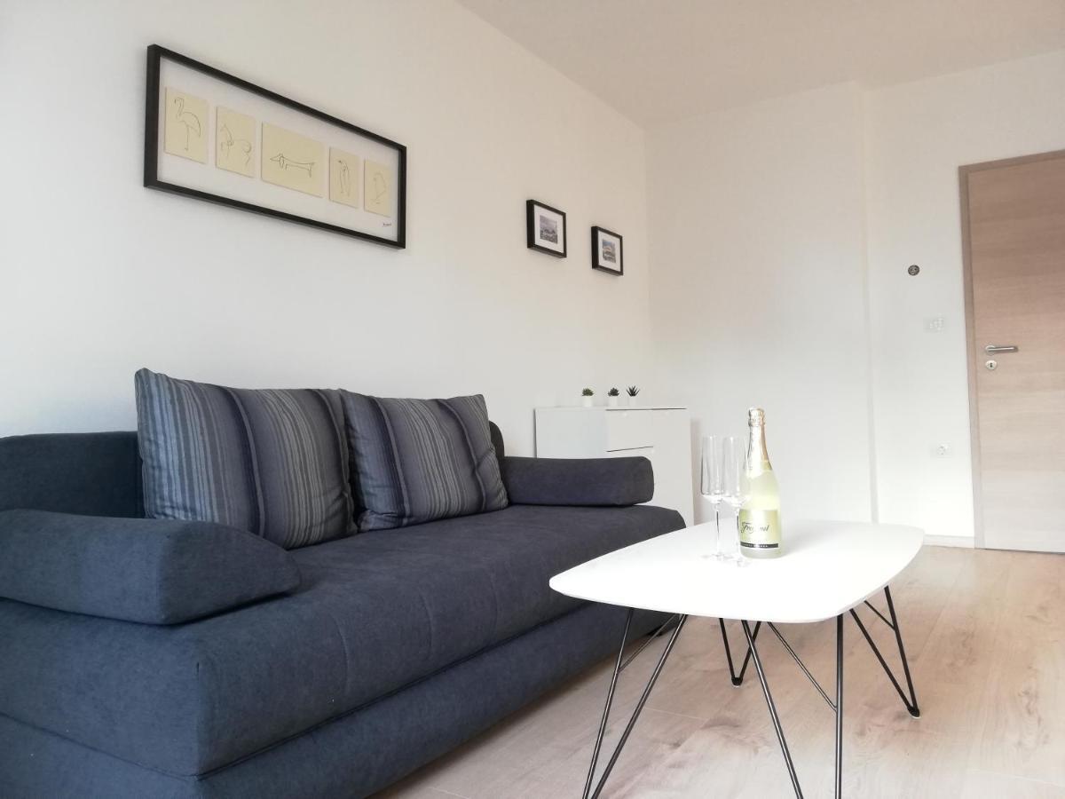 Apartment Punta Premantura E With Garden Εξωτερικό φωτογραφία