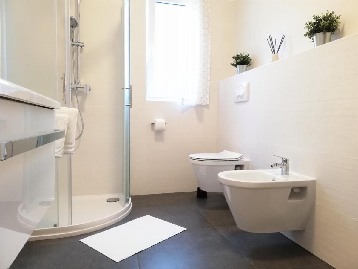 Apartment Punta Premantura E With Garden Εξωτερικό φωτογραφία
