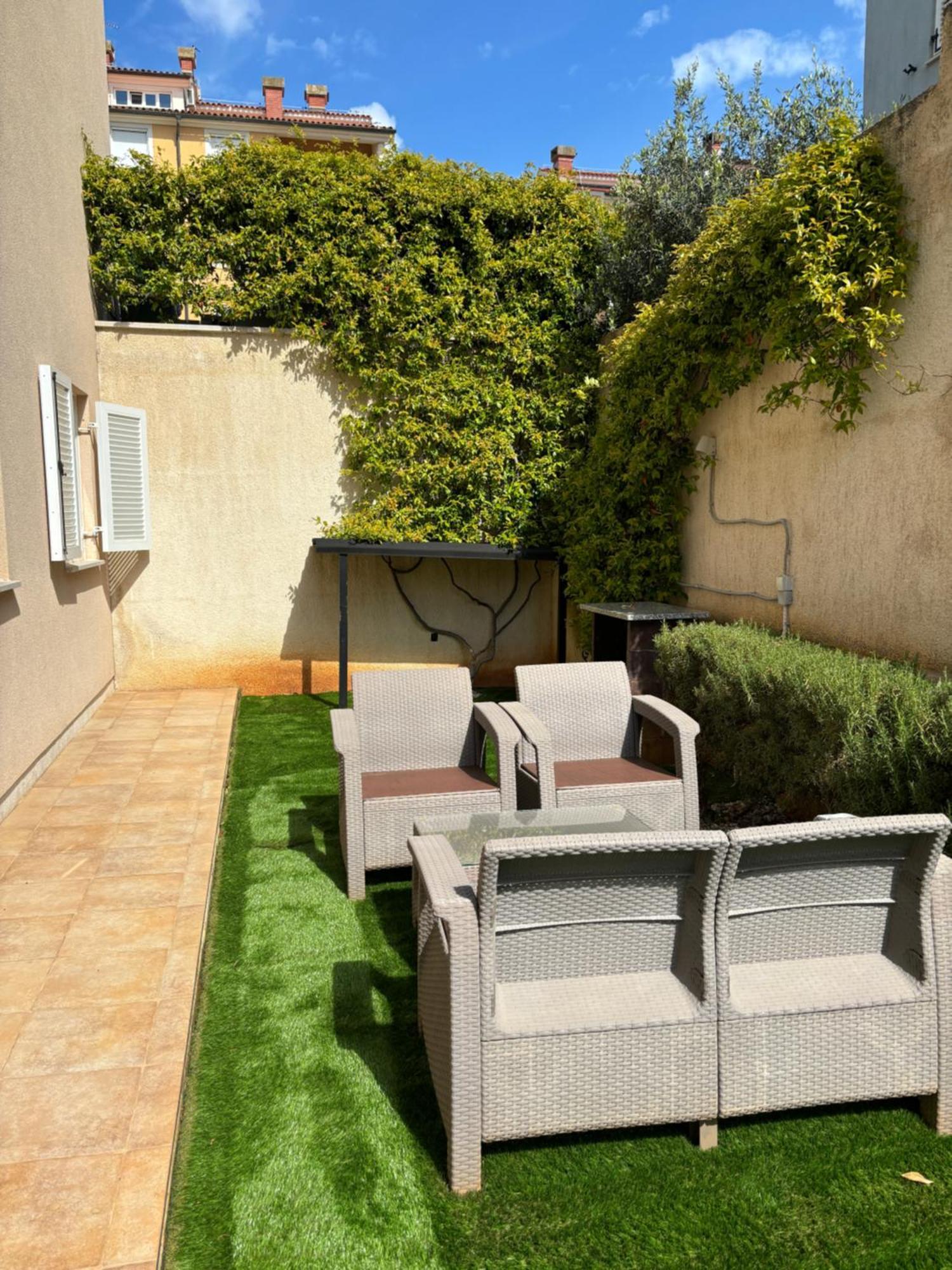 Apartment Punta Premantura E With Garden Εξωτερικό φωτογραφία